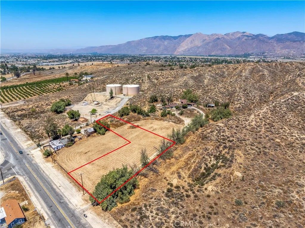 Photo of 1 Park AVE, San Jacinto, CA 92583 (MLS # SW26096249)