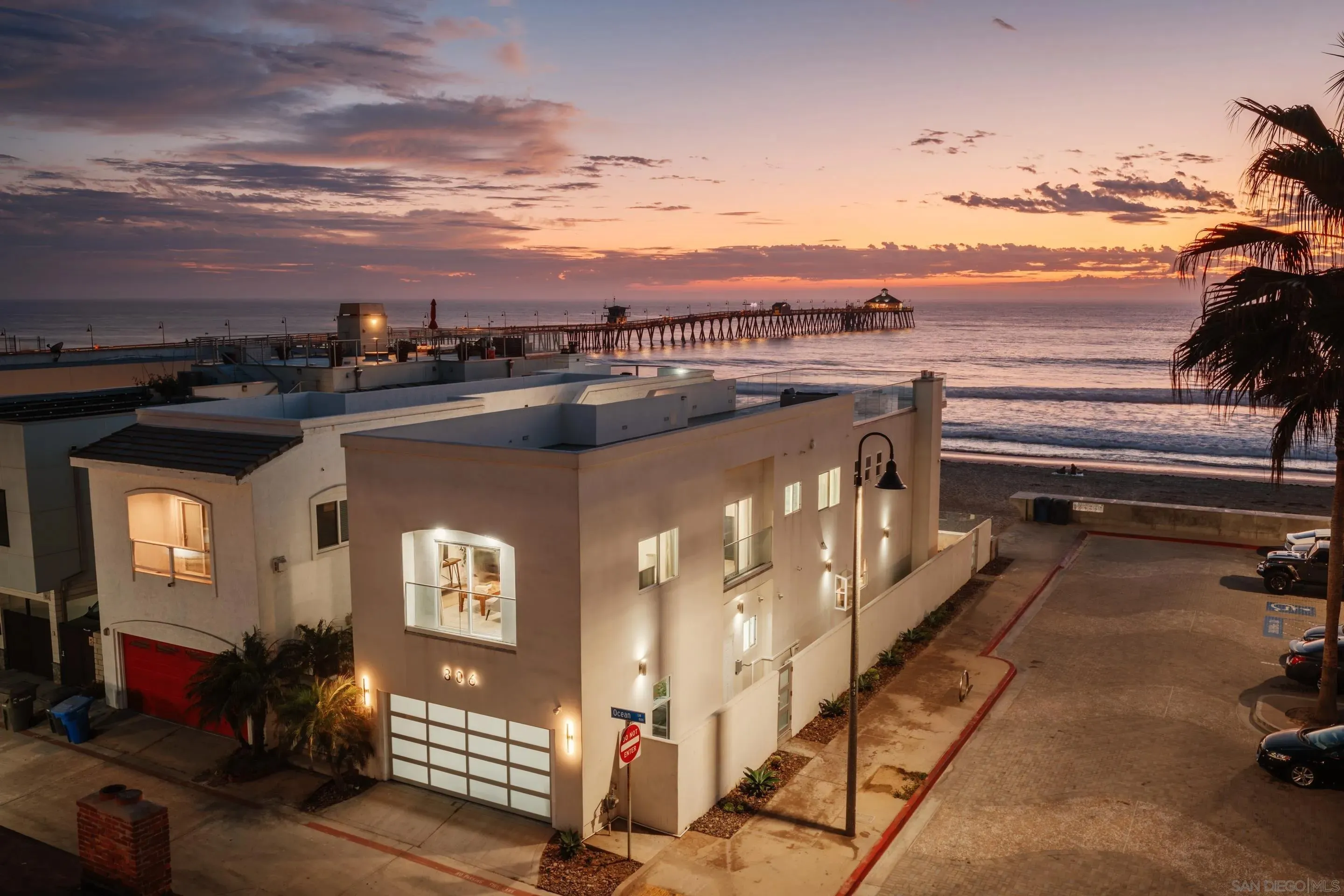 Imperial Beach, California 91932, United States, 4 Bedrooms Bedrooms, ,4 BathroomsBathrooms,Residential,Active,224020