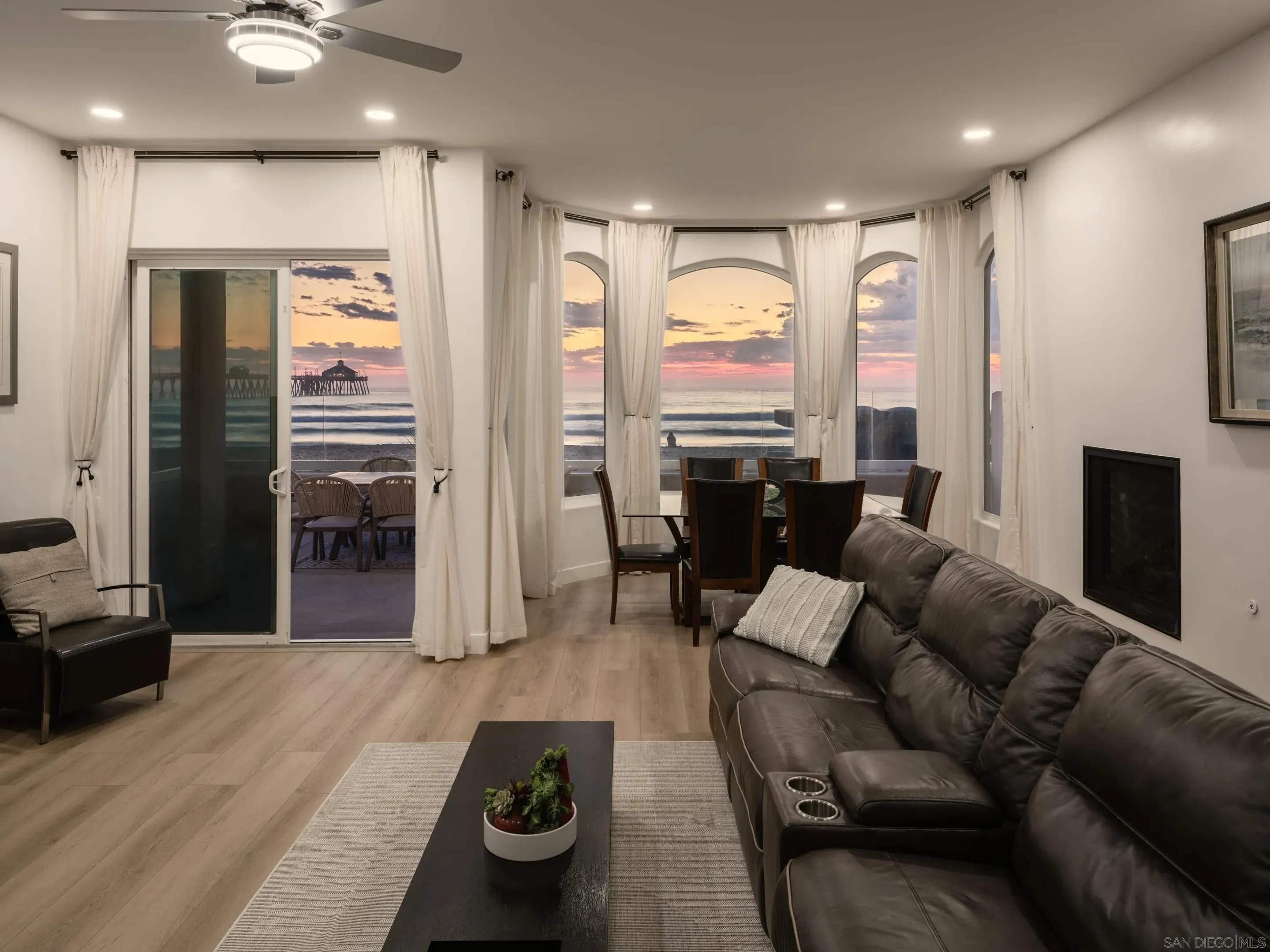 Imperial Beach, California 91932, United States, 4 Bedrooms Bedrooms, ,4 BathroomsBathrooms,Residential,Active,224020