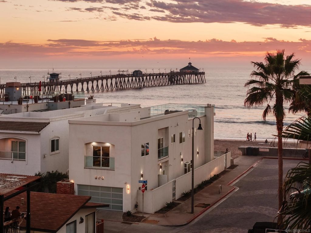 Photo of 806 Ocean Ln, Imperial Beach, CA 91932 (MLS # 250041115)