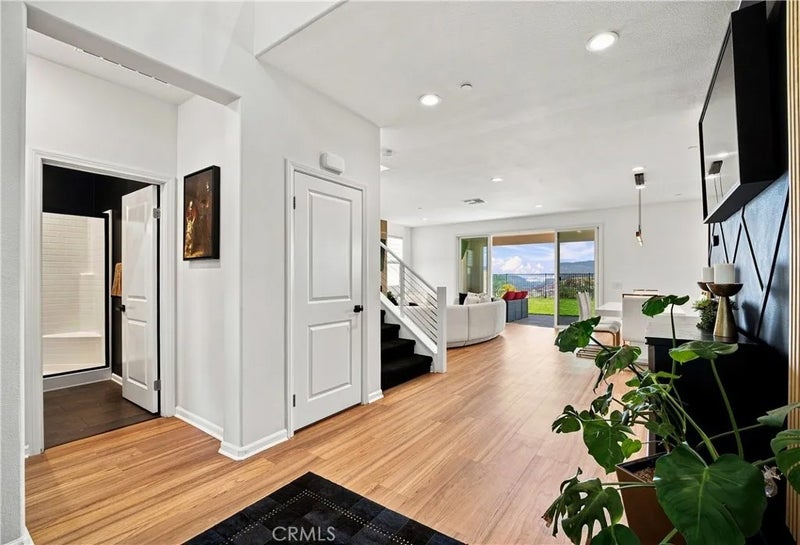 18751 Cedar Crest