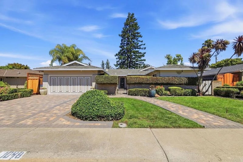1048 Savannah Drive
