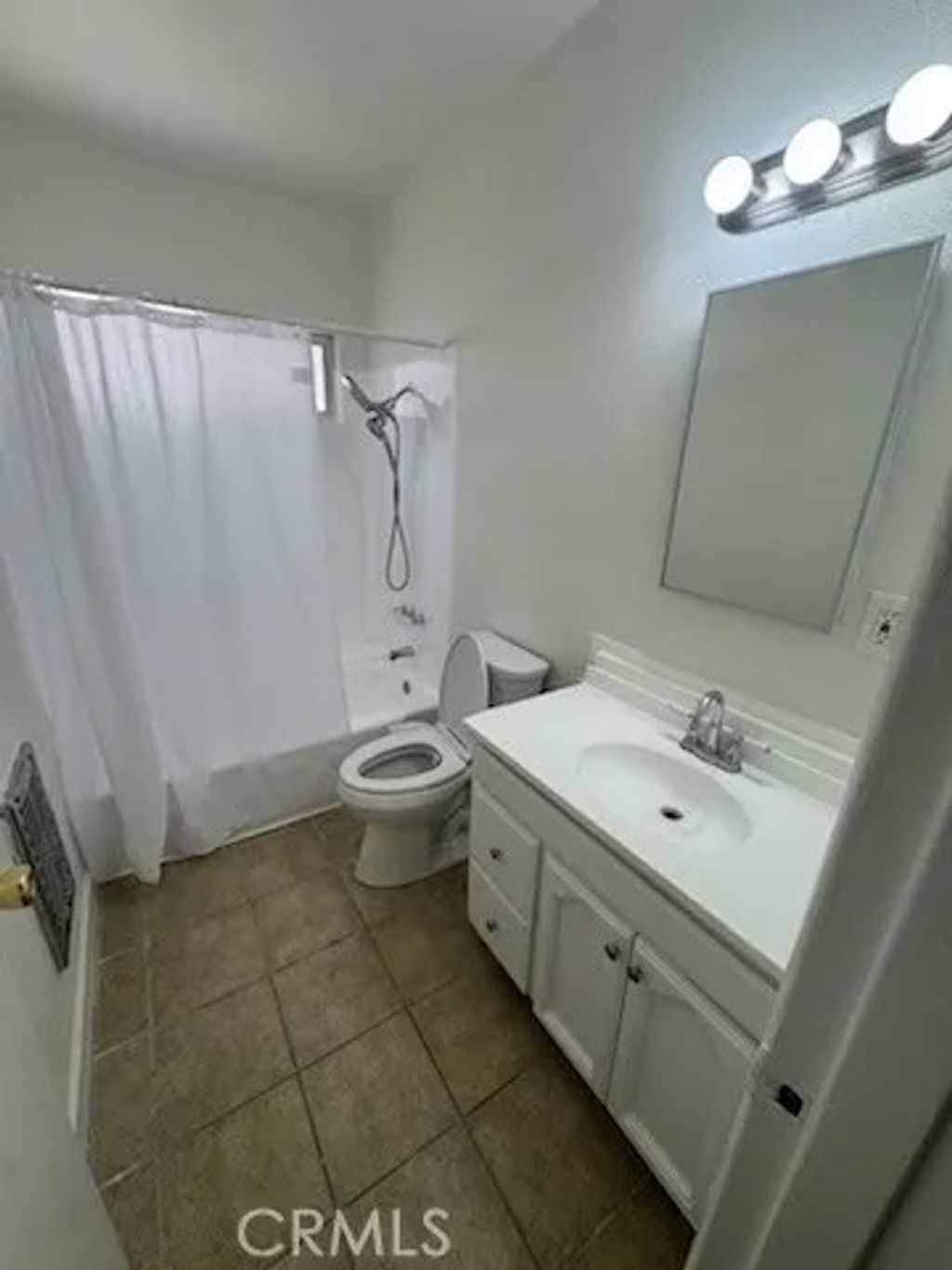 Photo of 8356 Amigo AVE, Northridge, CA 91324 (MLS # SR26107586)