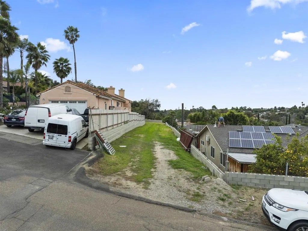 Photo of 1683 Watson Way, Vista, CA 92083 (MLS # NDP2601502)