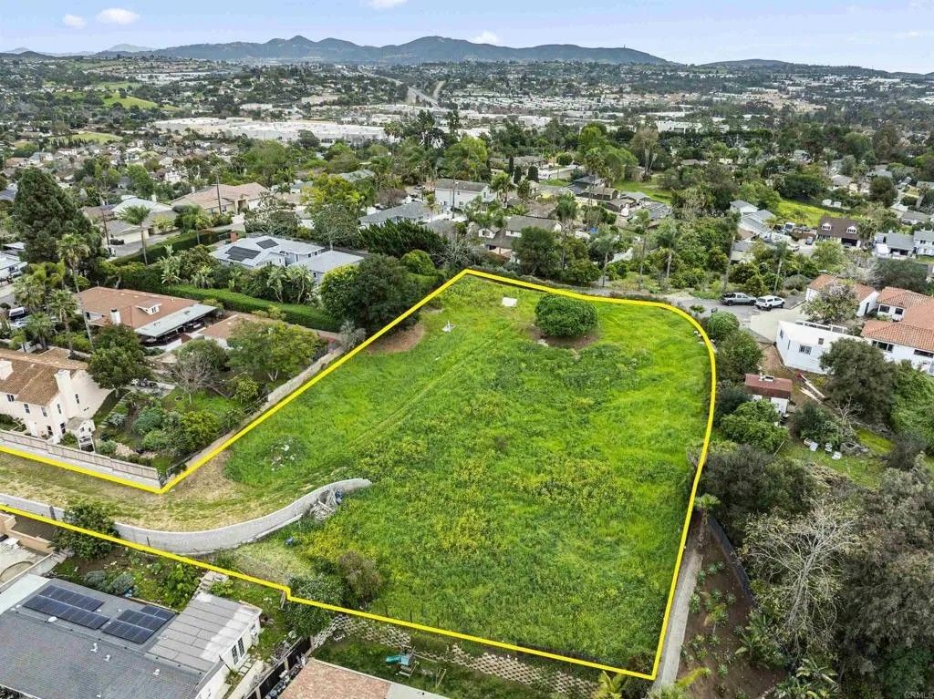 Photo of 1683 Watson Way, Vista, CA 92083 (MLS # NDP2601502)