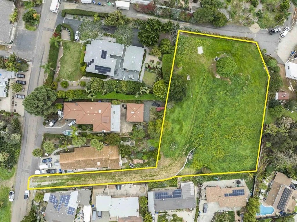 Photo of 1683 Watson Way, Vista, CA 92083 (MLS # NDP2601502)