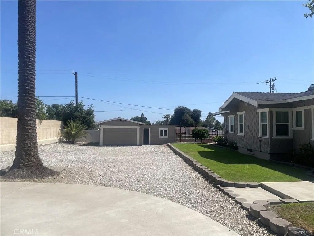 Photo of 596 E Arrow HWY, Claremont, CA 91711 (MLS # CV26103122)