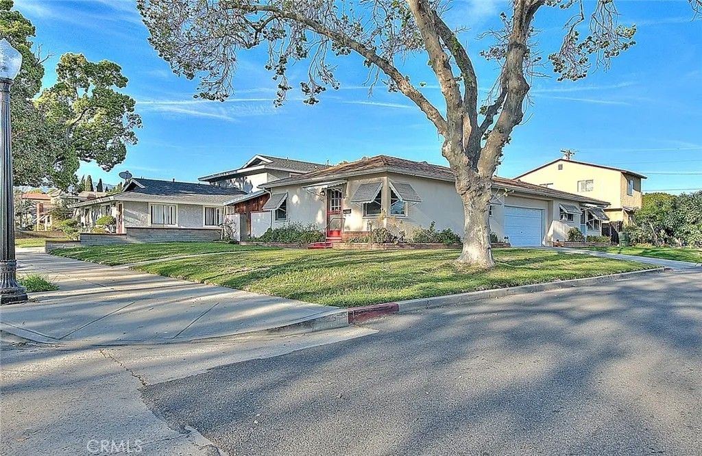 Photo of 5804 Primrose Ave, Temple City, CA 91780 (MLS # CV26059151)