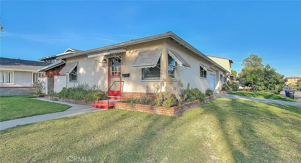 5804 Primrose