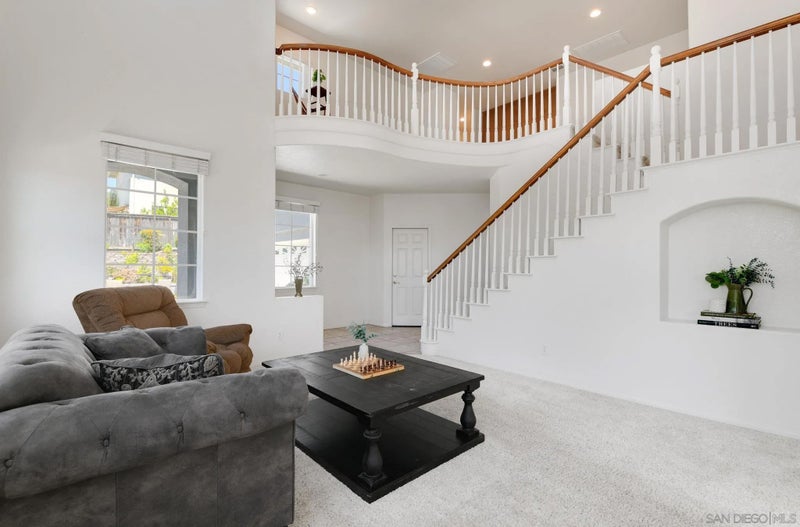 1595 Loma Alta