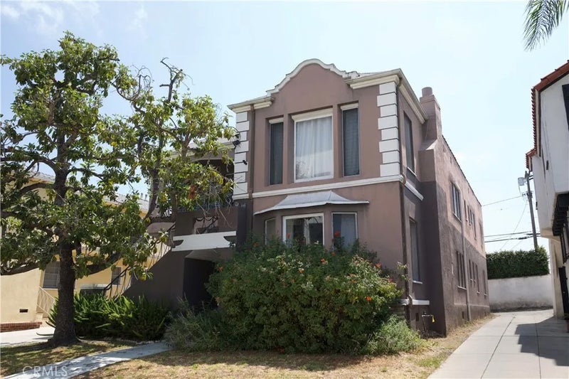 1054 S Corning
