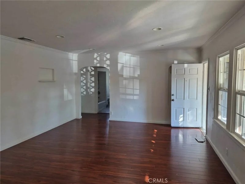 111 Baxter Avenue