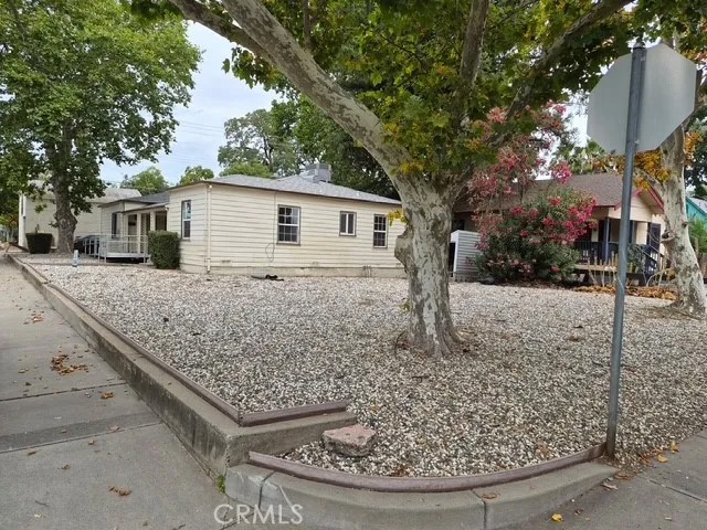 111 Baxter Avenue