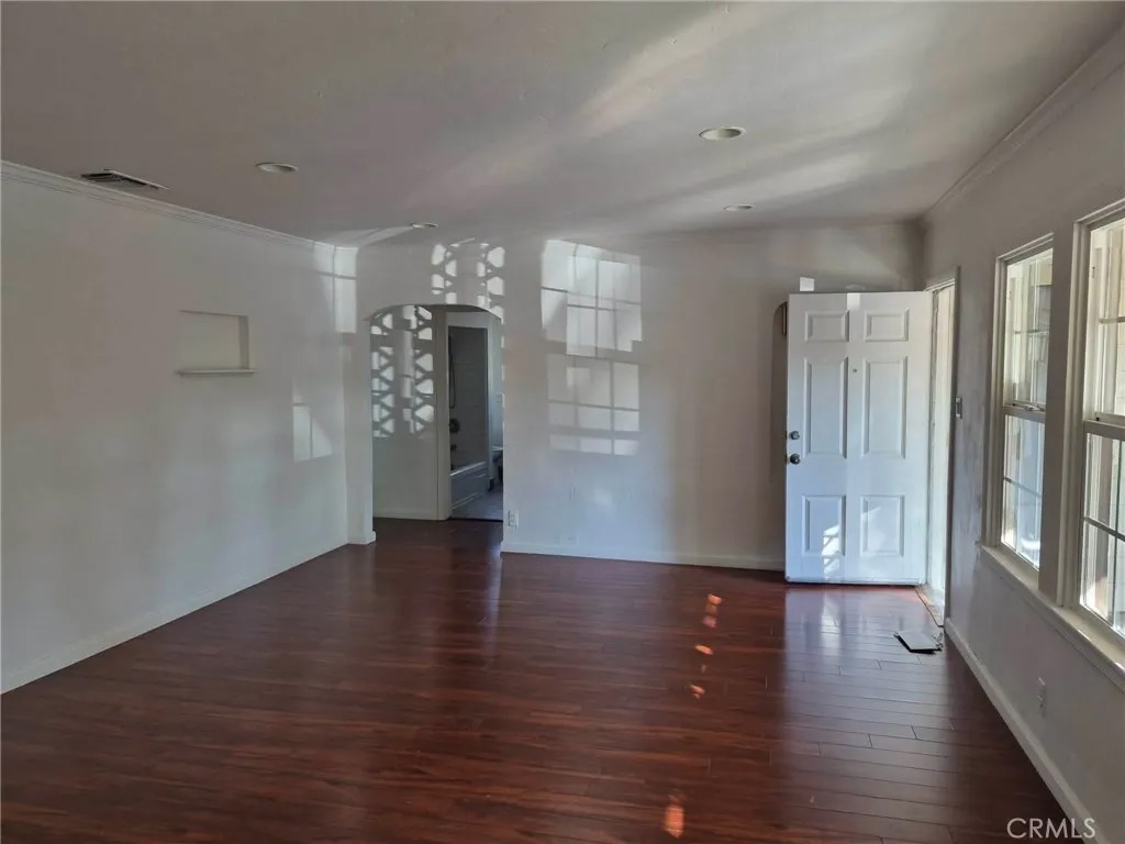 111 Baxter Avenue