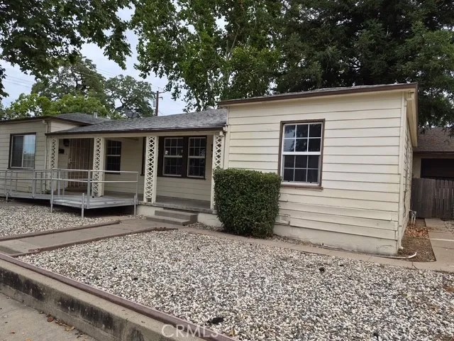 111 Baxter Avenue