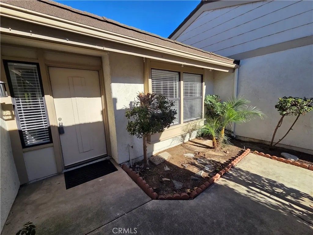 Photo of 24 Wetstone, Irvine, CA 92604 (MLS # OC26006549)