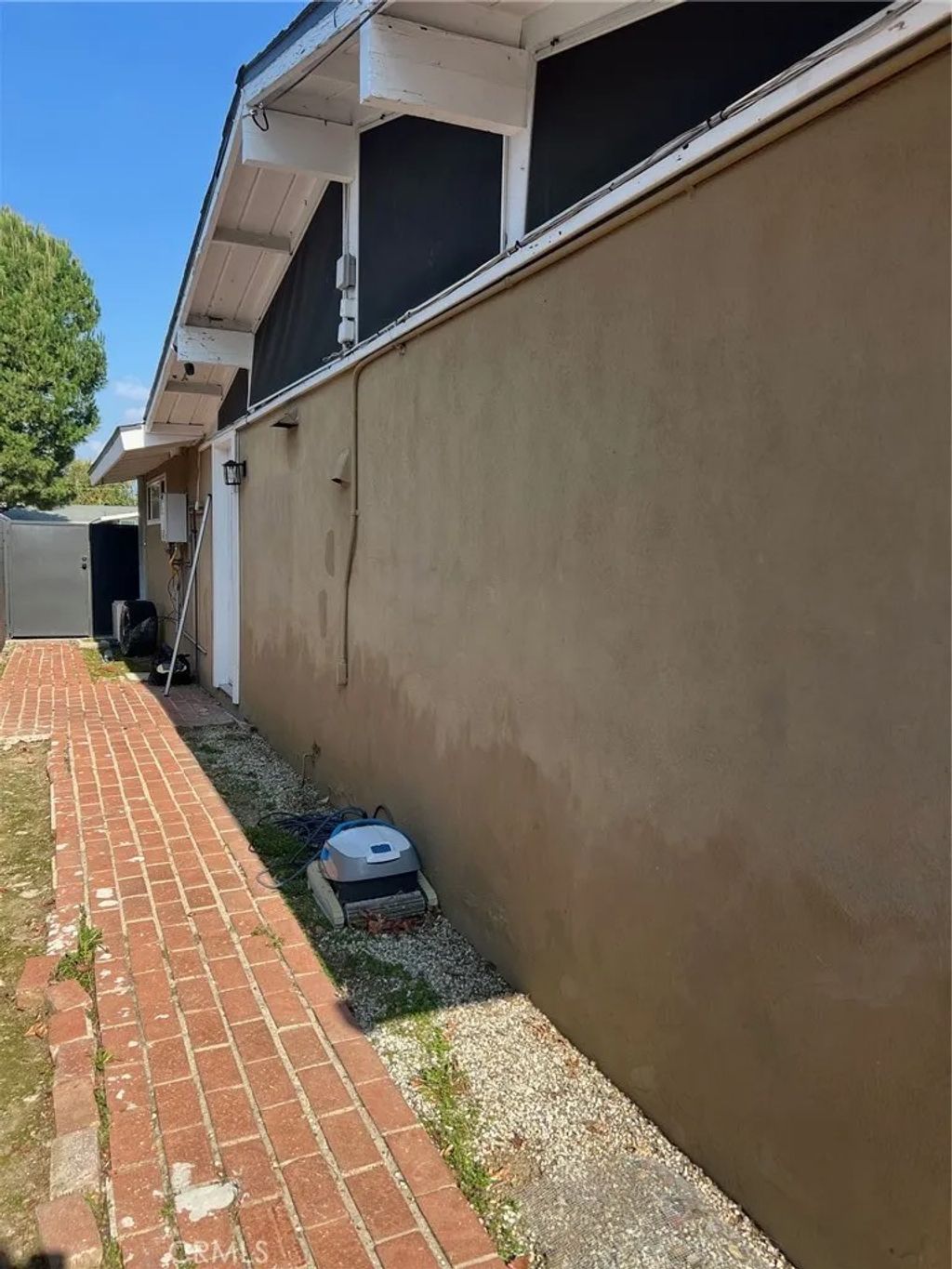 Photo of 19918 Acre Street, Northridge, CA 91324 (MLS # SR26018492)