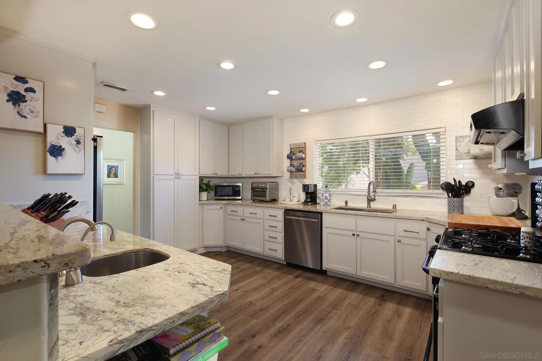 1687 Gecko Road
