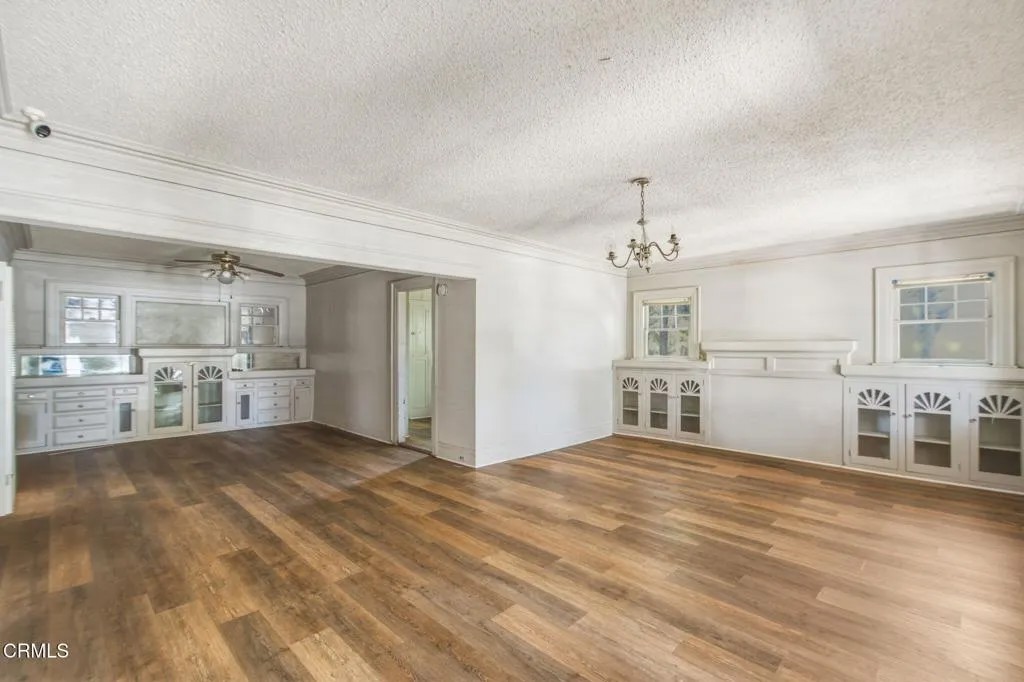 328 N Isabel