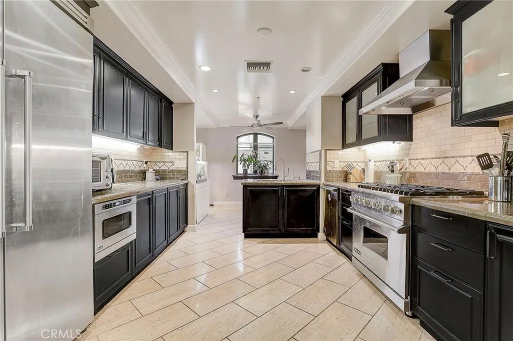 155 Cordova Street 101