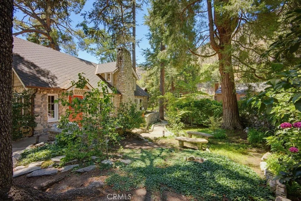 28 Bear Drive