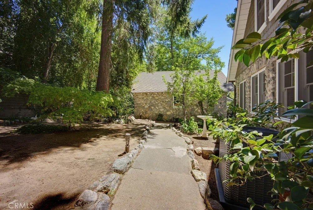 28 Bear Drive