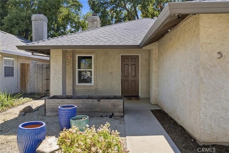 5 Hunter Court