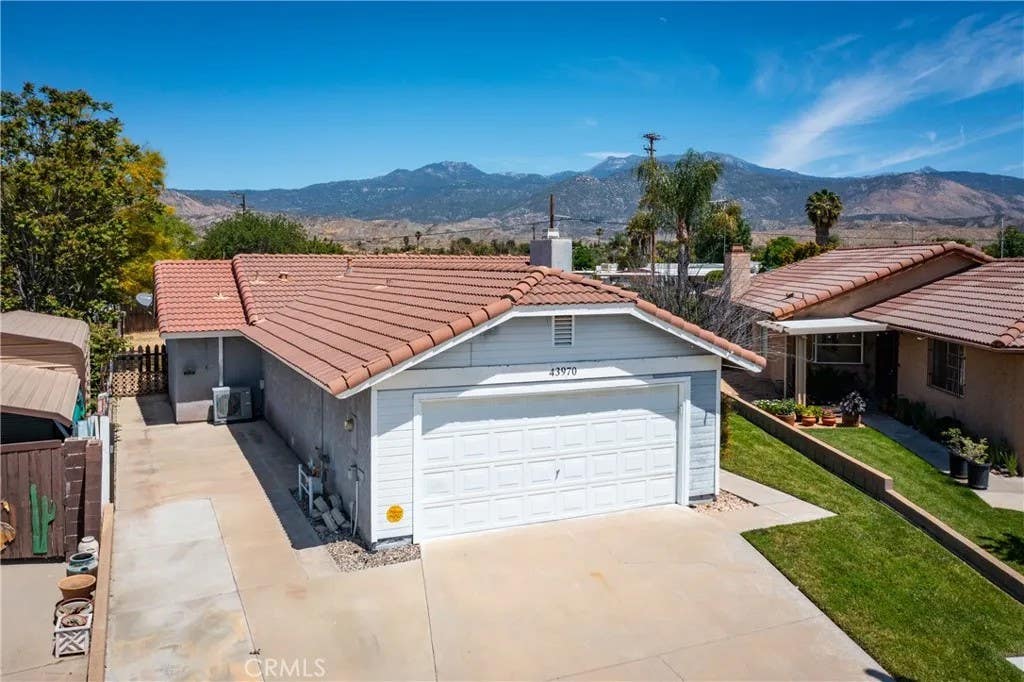Photo of 43970 Moonlighting Drive, Hemet, CA 92544 (MLS # SW26090253)