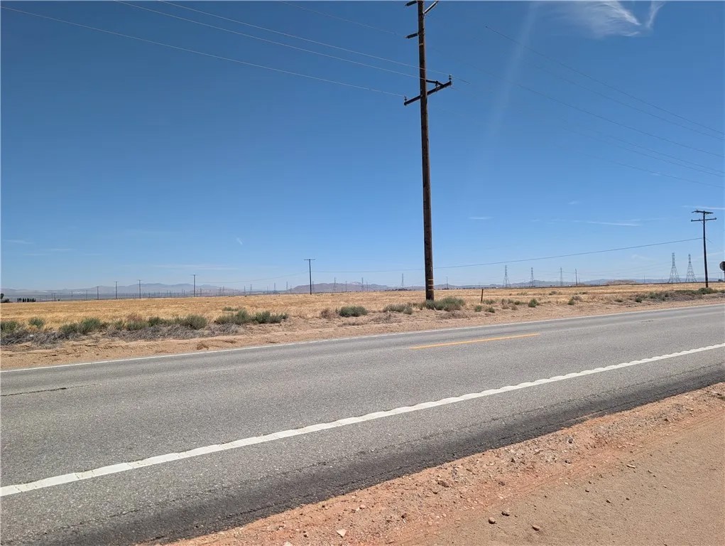 0 W Ave D (Hwy 138)