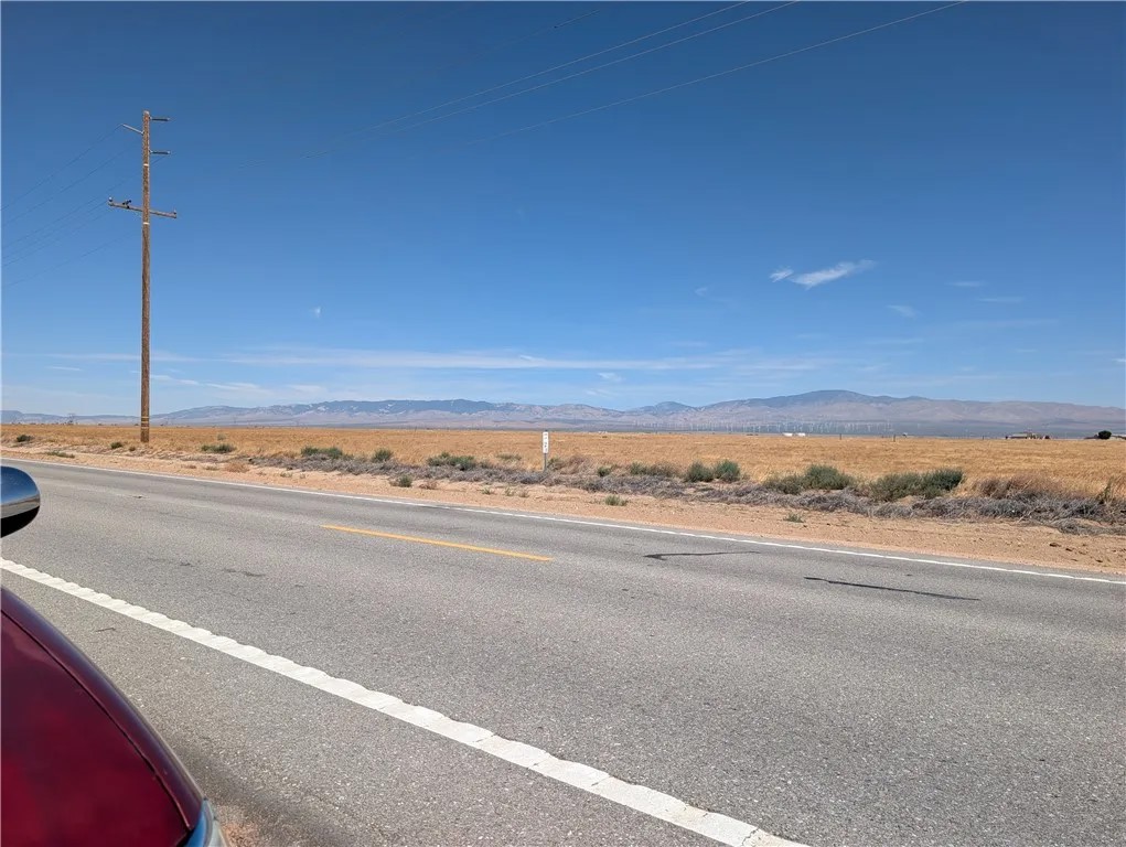 0 W Ave D (Hwy 138)