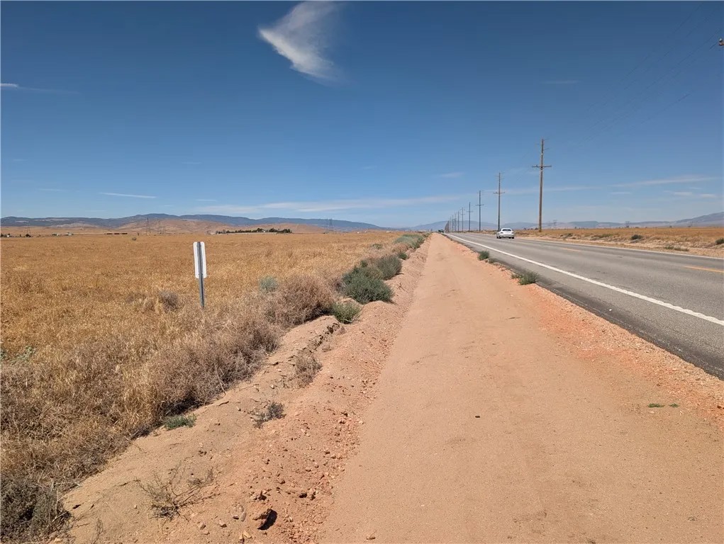 0 W Ave D (Hwy 138)