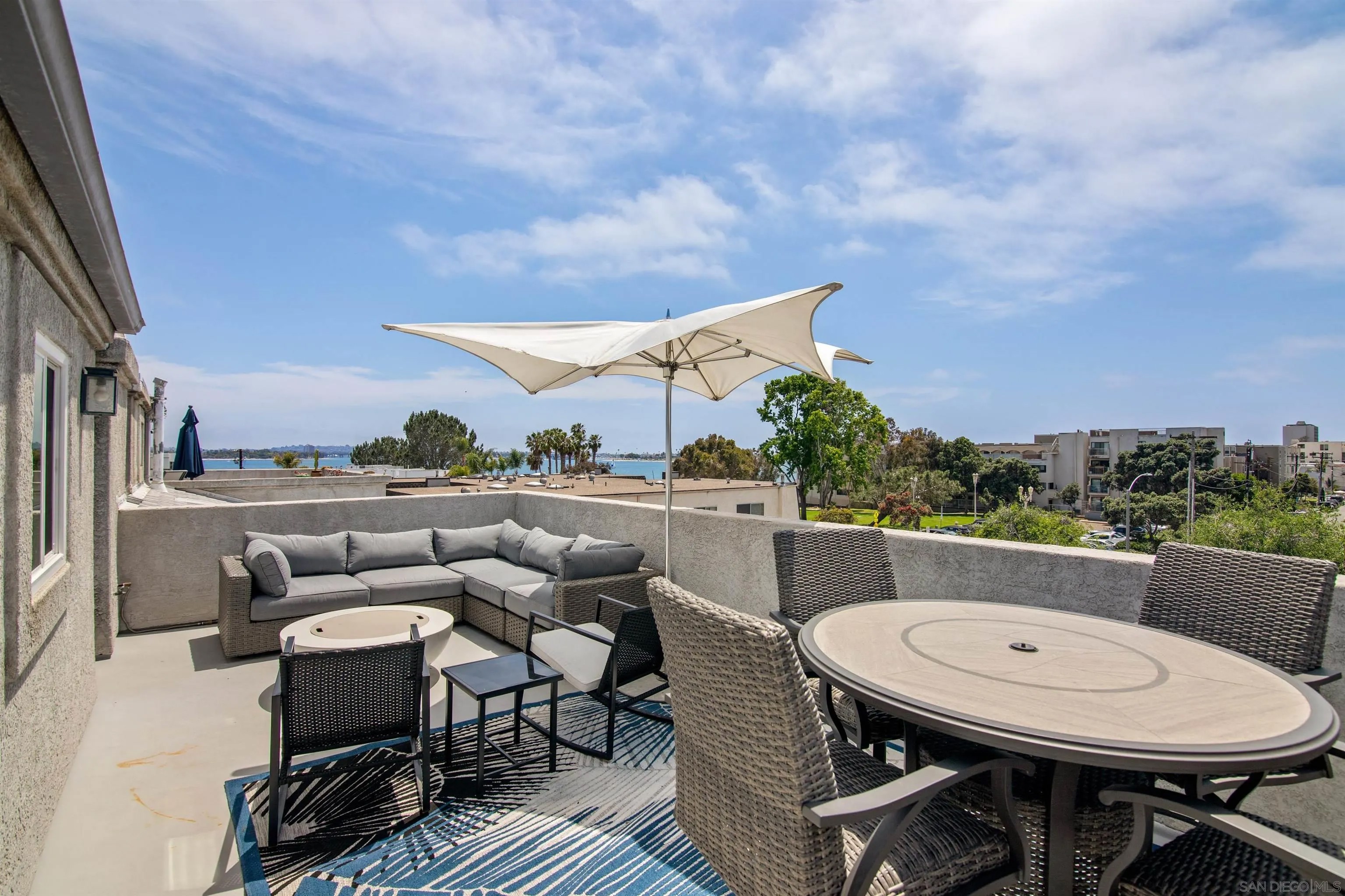 1323 Pacific Beach Dr F