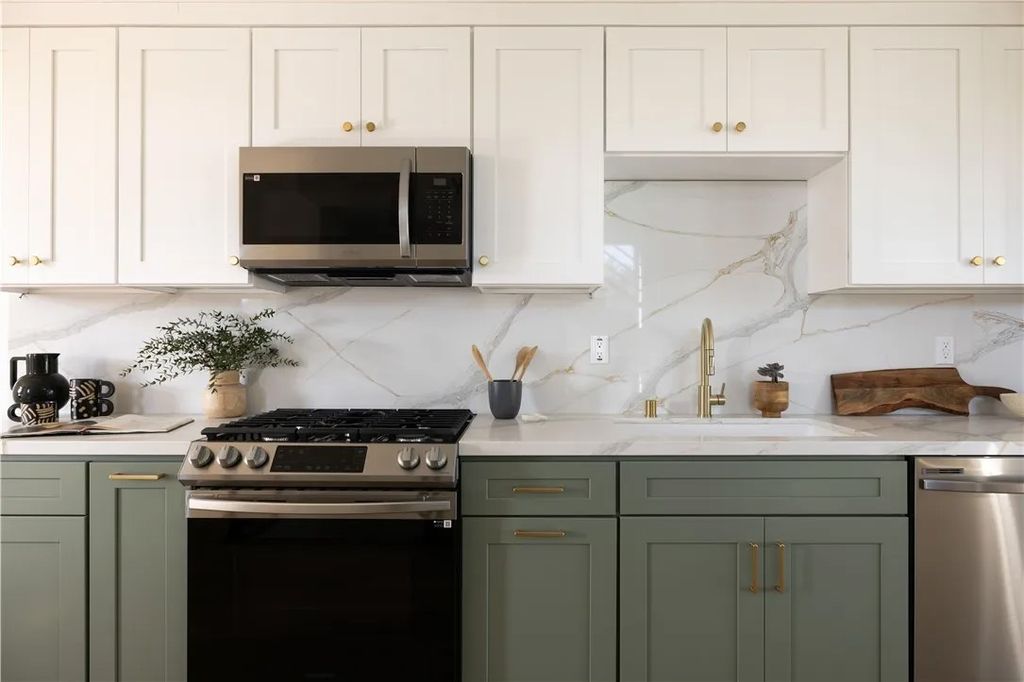 Photo of 5443 Blackwelder St, Los Angeles, CA 90016 (MLS # SR26010693)