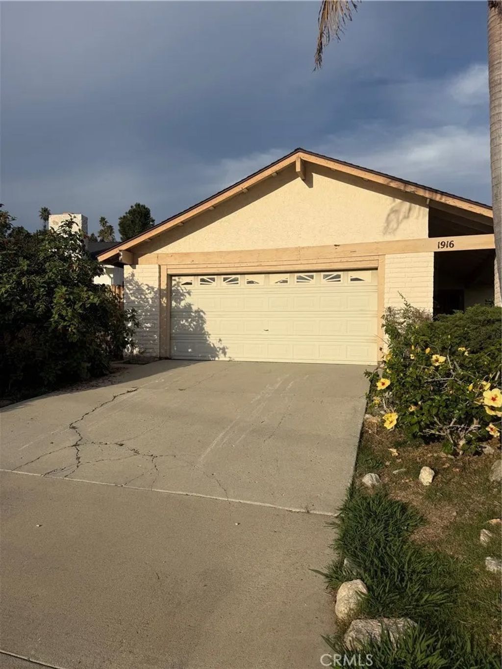 Photo of 1916 Laurel Rd, Oceanside, CA 92054 (MLS # ND25258711)