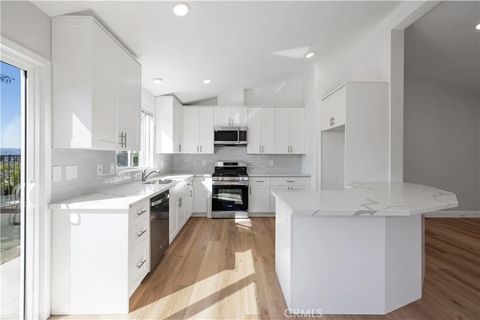 Tiny photo for 20066 Crestview Dr, Canyon Country, CA 91351 (MLS # SR25252618)