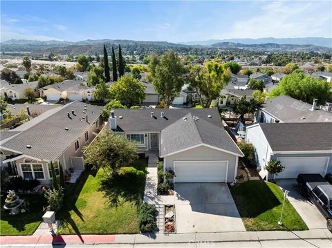 Tiny photo for 20066 Crestview Dr, Canyon Country, CA 91351 (MLS # SR25252618)