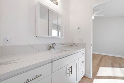 Tiny photo for 20066 Crestview Dr, Canyon Country, CA 91351 (MLS # SR25252618)