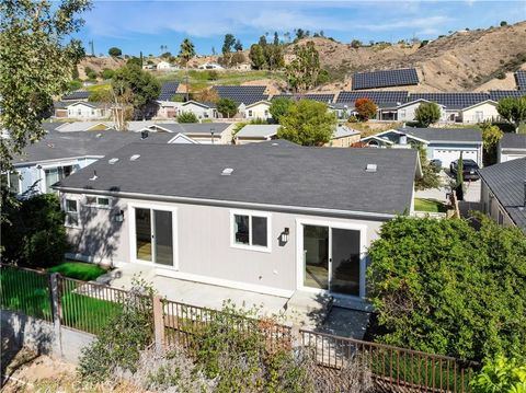 Tiny photo for 20066 Crestview Dr, Canyon Country, CA 91351 (MLS # SR25252618)