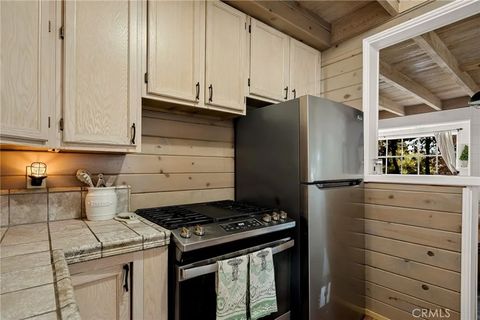 Tiny photo for 265 Flower Dr, Lake Arrowhead, CA 92352 (MLS # IG25251433)