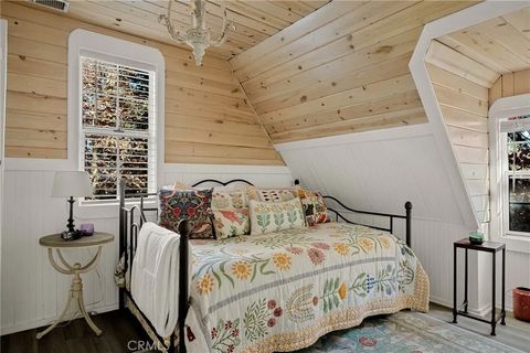 Tiny photo for 265 Flower Dr, Lake Arrowhead, CA 92352 (MLS # IG25251433)