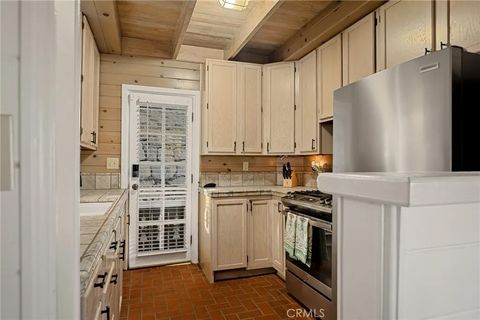 Tiny photo for 265 Flower Dr, Lake Arrowhead, CA 92352 (MLS # IG25251433)