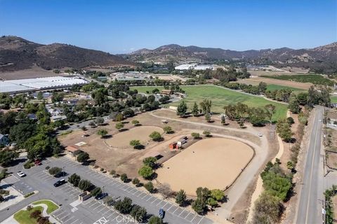 Tiny photo for 775 Old Oak Ridge, San Marcos, CA 92069 (MLS # ND25232798)