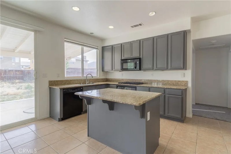 14239 Larkspur