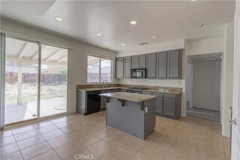 14239 Larkspur
