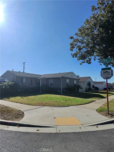 Photo of 12912 Daleside AVE, Gardena, CA 90249 (MLS # DW26196165)