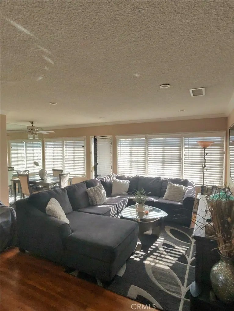 12912 Daleside