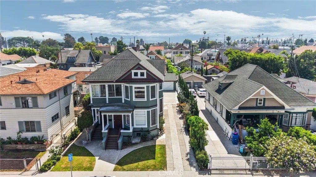 Photo of 2722 W 15th St, Los Angeles, CA 90006 (MLS # DW26074791)