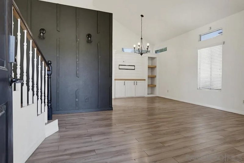 39991 Falcon Way
