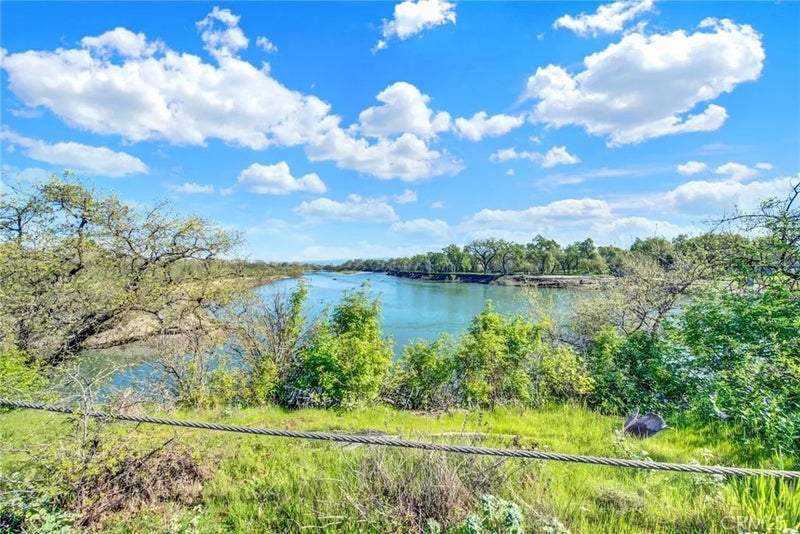 3829 GARDINER FERRY Road