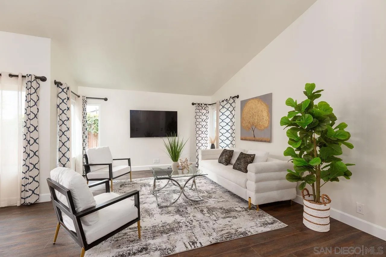 13053 Trail Dust Ave